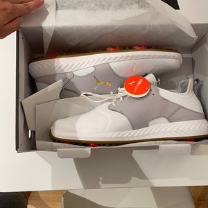 Never worn golf shoes